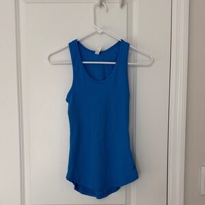 Womens under Armour heat gear tank top. Size Small. Like new.